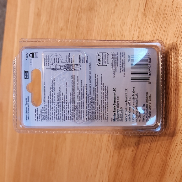 Master Lock 1523D Set Your Own Combination Padlock, 1 Pack - Picture 2 of 4